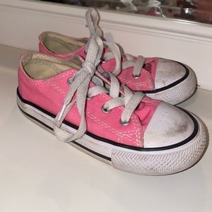 Toddler converse size 9